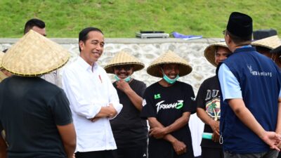 Presiden Joko Widodo (Jokowi) meresmikan Bendungan Beringin Sila yang terletak di Kabupaten Sumbawa, Provinsi Nusa Tenggara Barat (NTB), Kamis (29/12/2022) Foto: BPMI Setpres