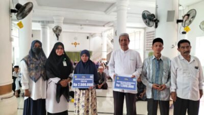 330 Lembaga TPA dan BP Terima Zakat dari Baitul Mal Kota Banda Aceh