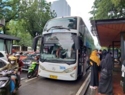 Naik Bus Tingkat Wisata Di Jakarta, Kini Gunakan Sistem Tapping