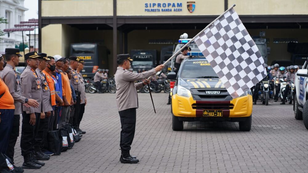 Jumat Berkah Ramadan, Kapolresta Banda Aceh beserta Jajaran Bagikan 800 Paket Sembako