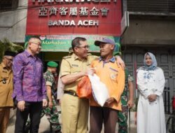 Bakri Siddiq Dukung Yayasan Hakka Aceh Bagi Paket Ramadhan