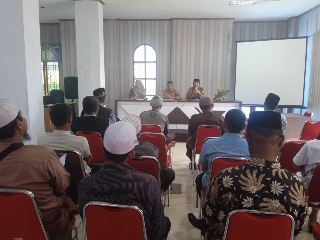 Serahkan SK Muhtasib Gampong, Ini Harapan Kepala DSI Banda Aceh