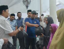 Pj Bupati Aceh Besar Salurkan 50 Paket Ramadhan di Cot Suruy