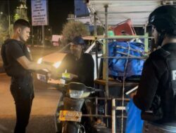 Sat Reskrim Polresta Banda Aceh Bagikan Makan Sahur ke Warga Membutuhkan