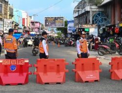 Dishub Tutup Sementara Jalan Diponegoro Ujung Bagi Kendaraan Roda Empat