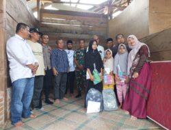 Pj Bupati dan Ketua TP PKK Aceh Besar Jenguk Anak Yatim di Bayu Seulimuem