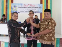 Wakili Pj Bupati Aceh Besar, Asisiten III Sekdakab Pimpin Lepas Sambut Camat Leupung