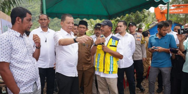 Penjabat Gubernur Aceh Tinjau Lokasi Pembangunan Pengaman Pantai di Aceh Selatan
