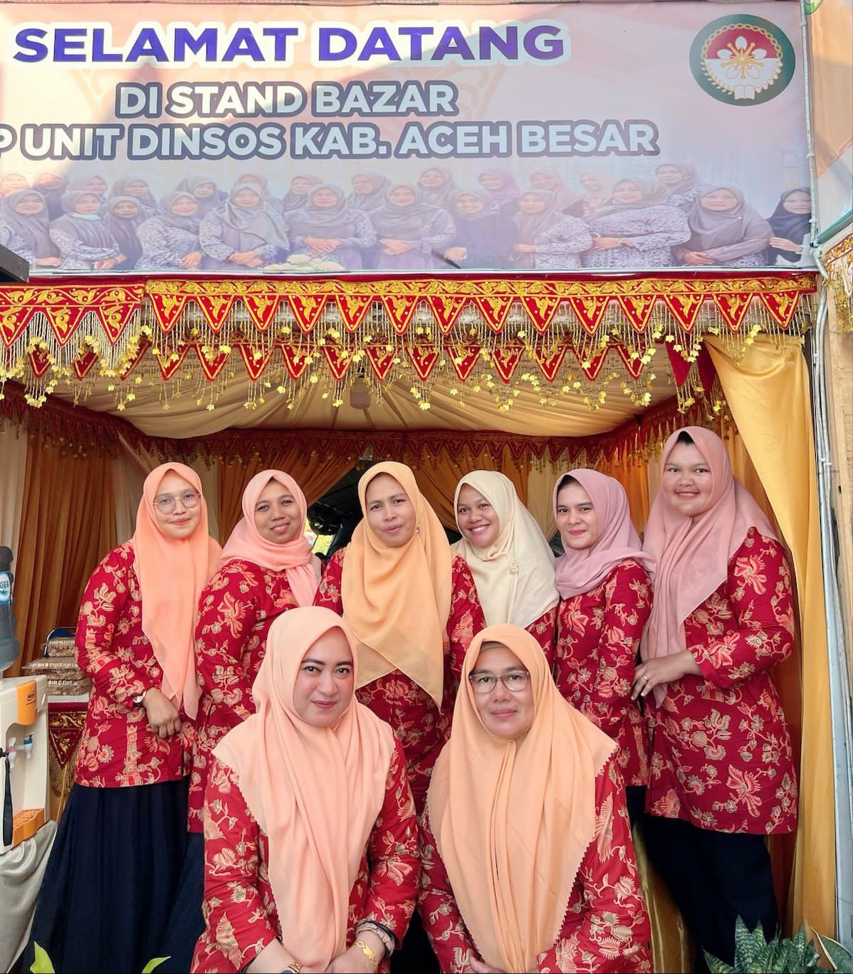 Stand Bazar TTG, DWP Dinas Sosial Aceh Besar di Serbu Pengunjung
