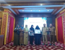 Salawati Asal Banda Aceh Raih Penghargaan Perempuan Inspiratif dari OASE KIM