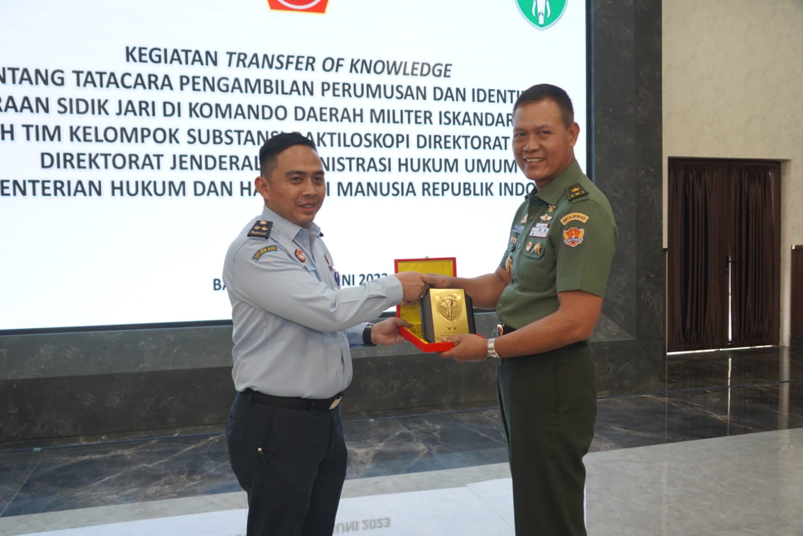 Dirajenad Membuka Sosialisasi Transfer of Knowledge Ilmu Daktiloskopi di Kodam Iskandar Muda.