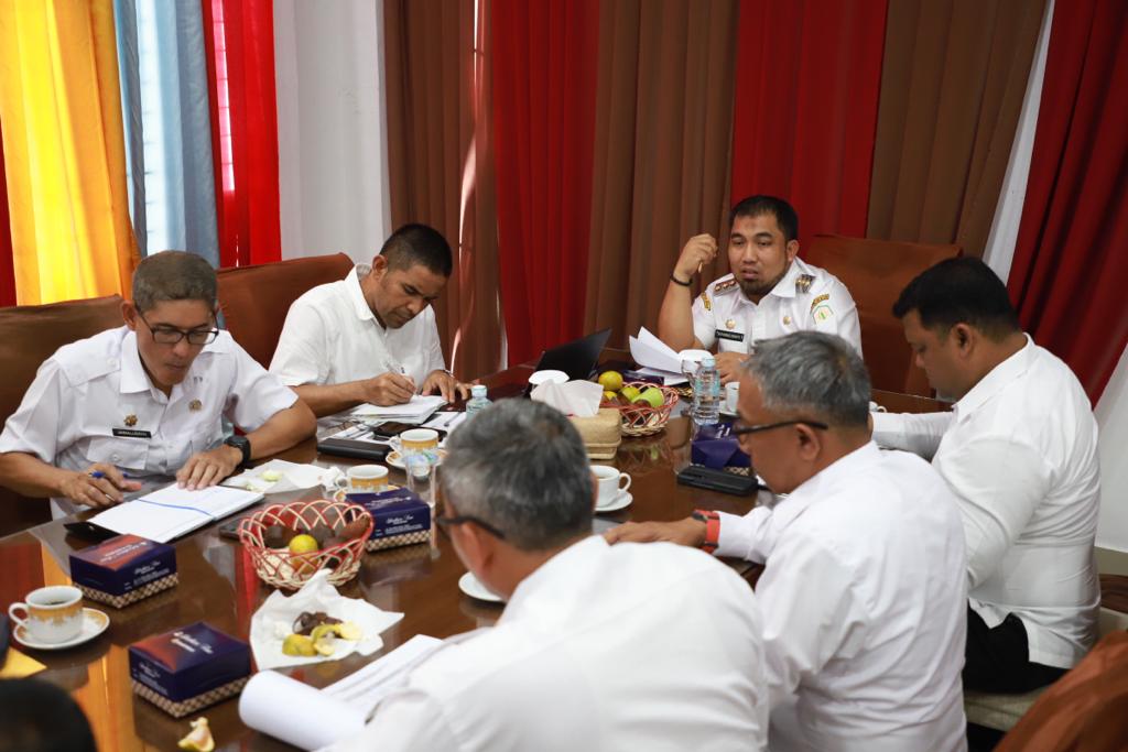 Pacu Perolehan PAD, Pj Bupati Aceh Gelar Rapat Bersama OPD