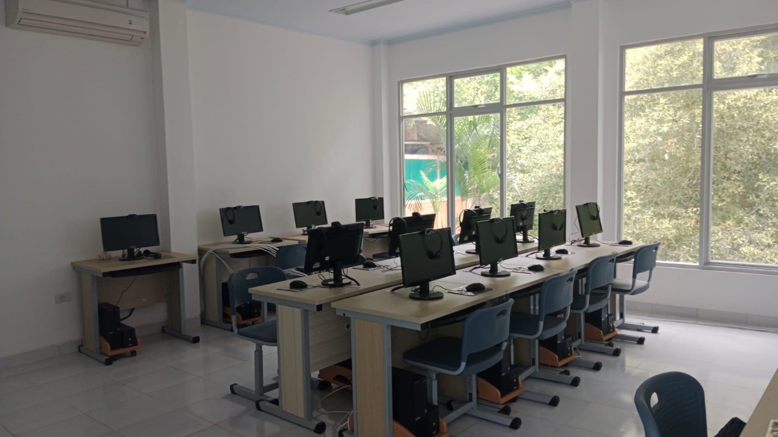 Dayah Misbahus Shalihin Al Waliyah Kini Miliki Laboratorium Multimedia