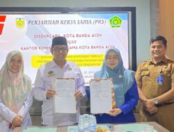 Kadisdukcapil Tanda Tangan PKS dengan Kakan Kemenag Kota Banda Aceh