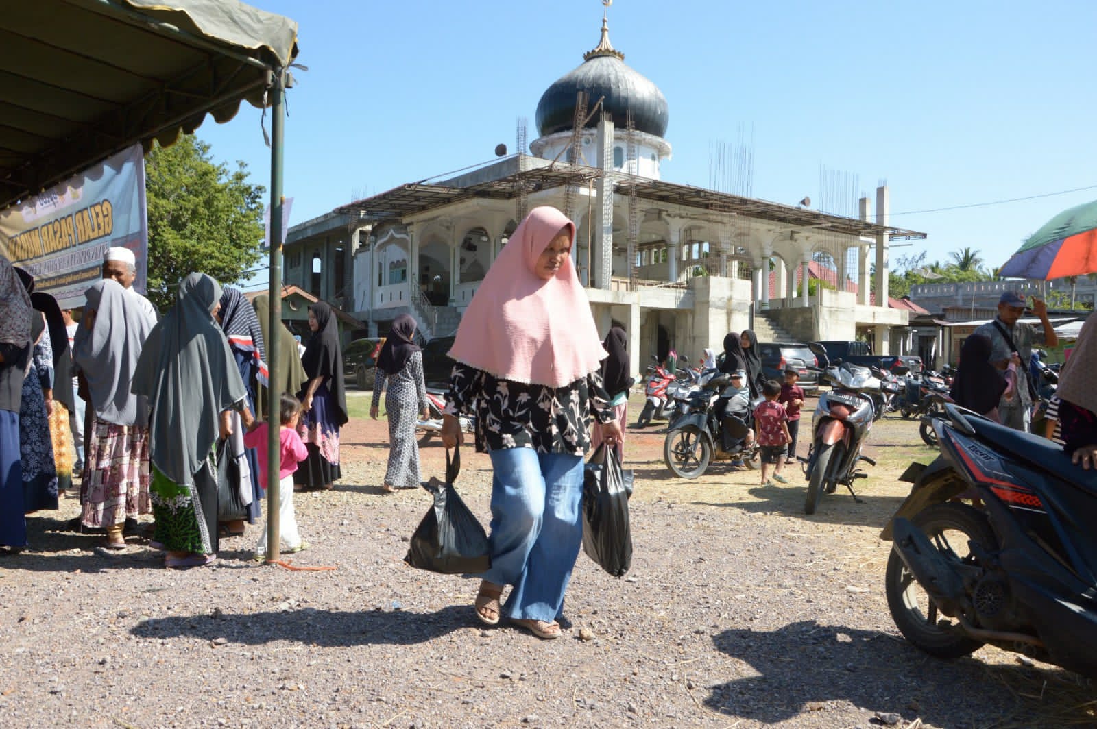 Pasar Murah, Kado Terindah untuk Warga Empe Tunong Aceh Besar Jelang Idul Adha