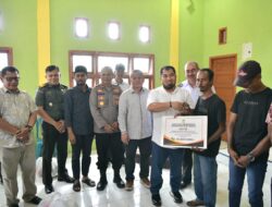 Pj Bupati Serahkan Bantuan Kepada 40 Korban Musibah Bencana Alam di Aceh Besar