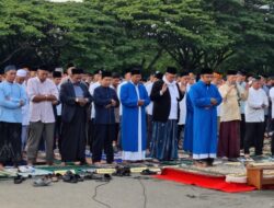 Polisi Kawal Ribuan umat Islam Aceh shalat Idul Adha di lapangan Blang Padang