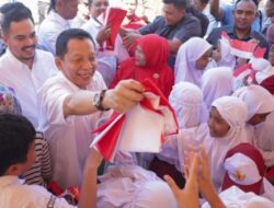 Dihadiri Penjabat Gubernur Aceh, Kemendagri Canangkan Pembagian Bendera Merah Putih di Kota Lhokseumawe