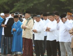Kasdam IM Shalat Idul Adha Dan Serahkan Hewan Qurban.