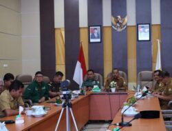 Pj Bupati Aceh Besar Ikuti Zoom Meeting dengan Mendagri