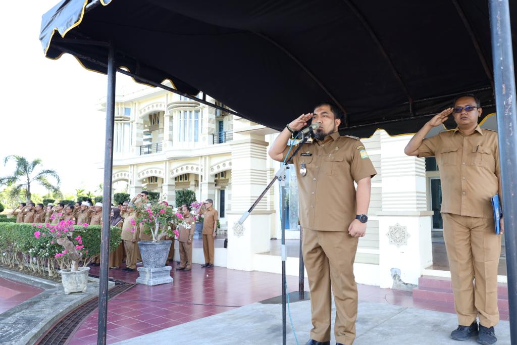 Pj Aceh Besar Pimpin Apel Hari Kelautan Nasional