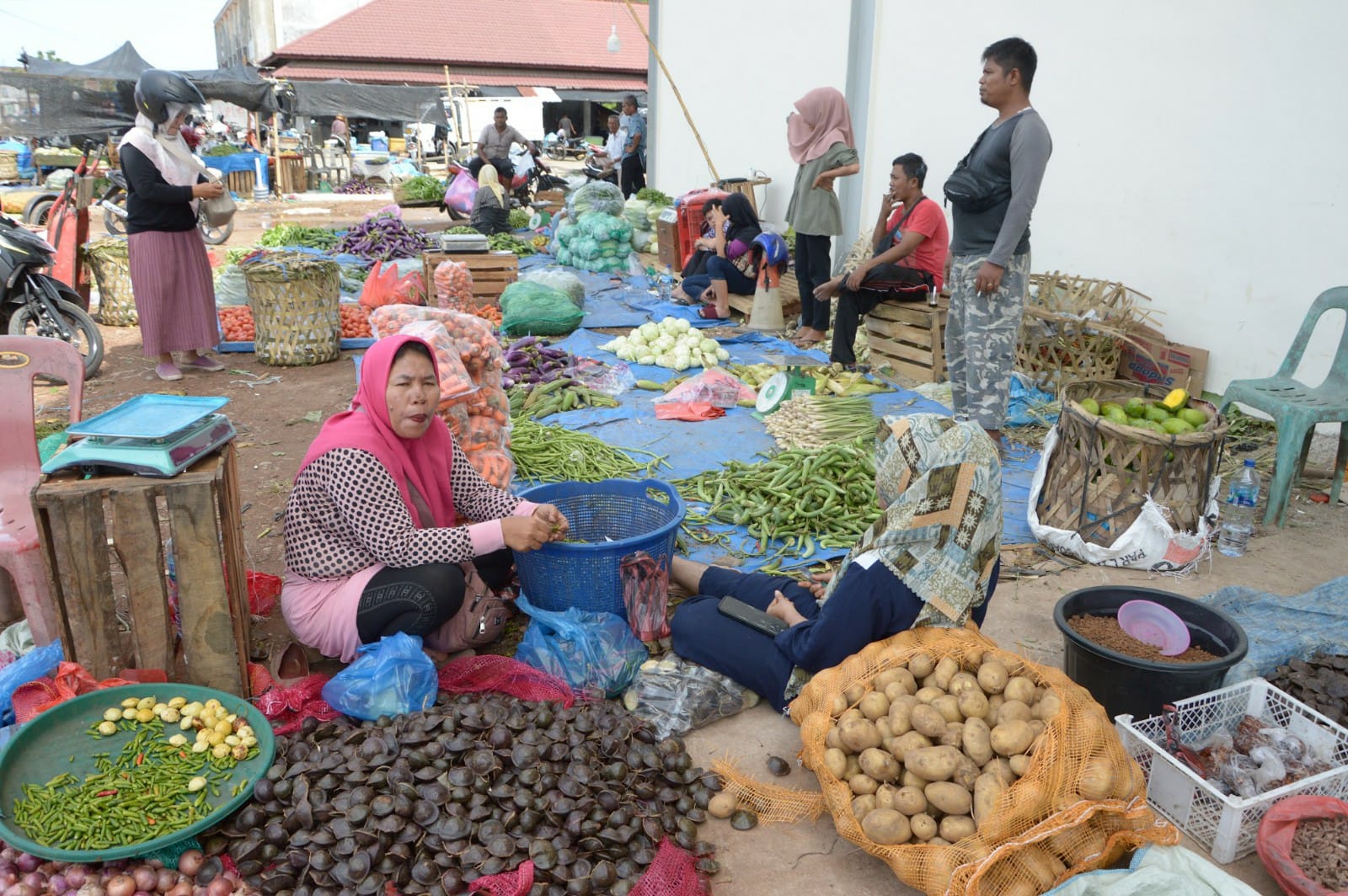 Pasca Idul Adha, Aktifitas Jual Beli di Pasar Induk Lambaro Masih Sepi