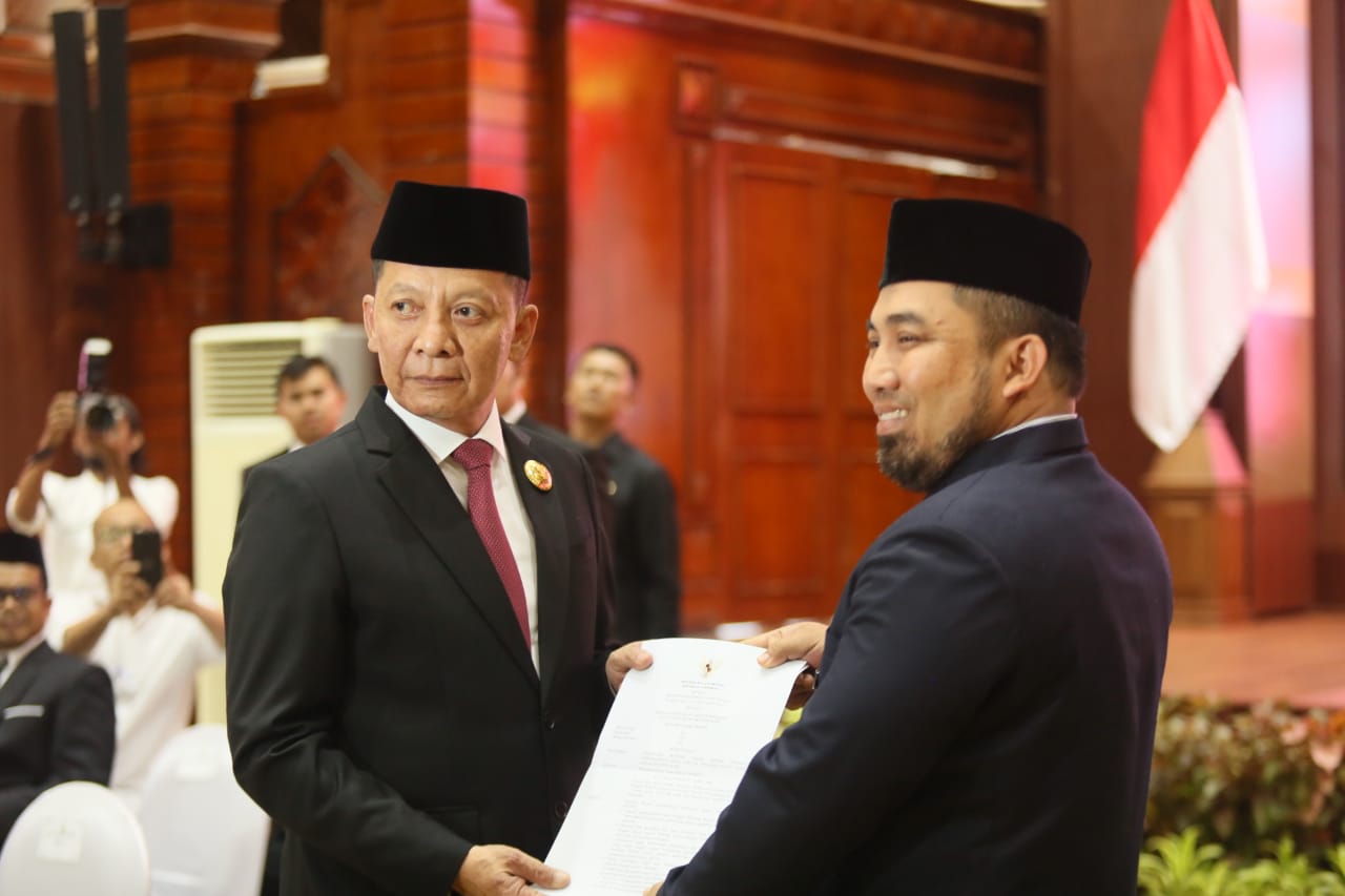 Muhammad Iswanto Terima SK Perpanjangan Pj Bupati Aceh Besar