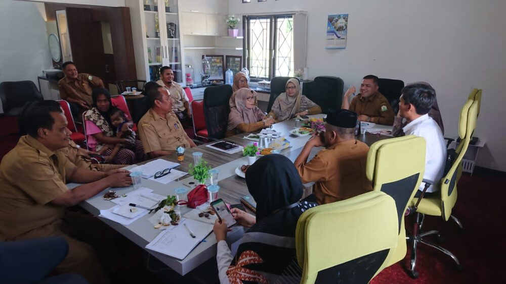 Dinsos Banda Aceh Serahkan Anak Korban Ekploitasi ke RSAN