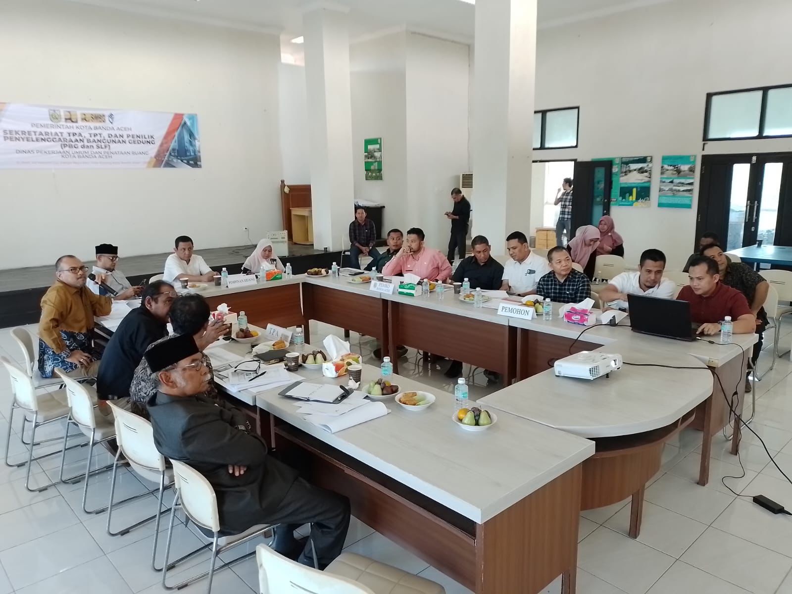 Dinas PUPR Adakan Sidang Permohonan PBG Gedung Suzuya Mall Setui