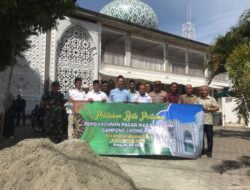 Camat Kadafi Letakkan Batu Pertama Pembangunan Pagar Masjid Taqwa