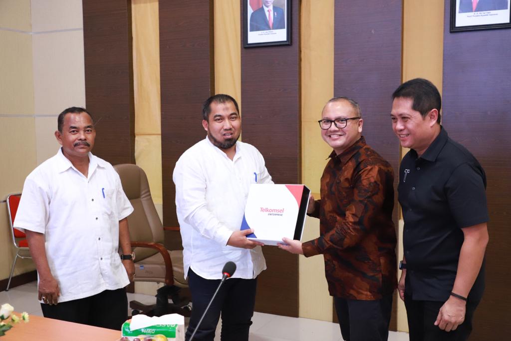 Pj Bupati Muhammad Iswanto Apresiasi PT Telkom Atas Dukungan Digitalisasi UMKM dan Sektor Strategis Lainnya di Aceh Besar