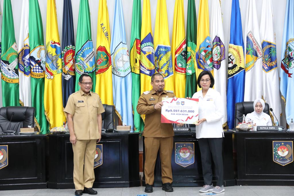 Terima Penghargaan Insentif Fiskal Dari Mendagri dan Menkeu, Iswanto Bertekad Kendalikan Inflasi Secara Bekelanjutan di Aceh Besar