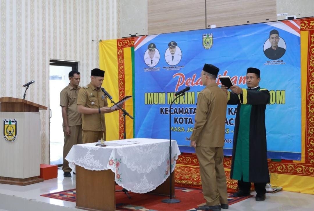 T. Bustari Kembali Dilantik Jadi Imum Mukim Pouteumeurehom