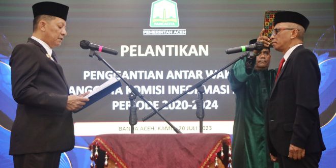 Penjabat Gubernur Lantik Abdul Quddus sebagai PAW Anggota Komisi Informasi Aceh