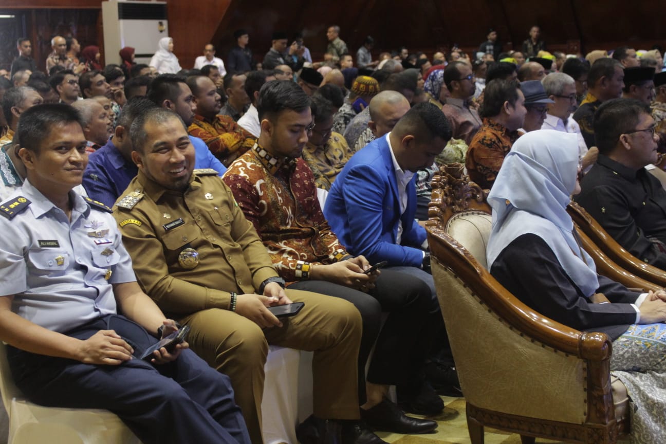 Pj Bupati Aceh Besar Hadiri Pelantikan Pengurus Kadin Aceh