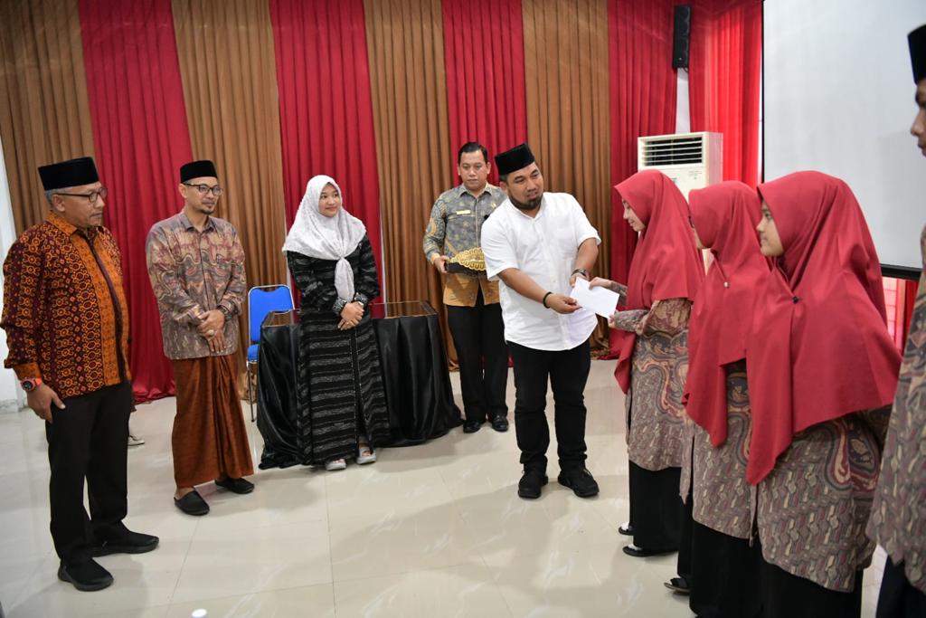 Pj Bupati Muhammad Iswanto Apresiasi Santri Aceh Besar Ikut Lambungkan Aceh ke Posisi 5 MQK Nasional