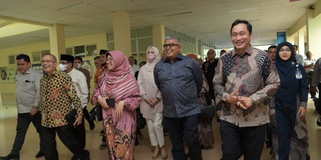 Sekda Dampingi Kunker Komisi IX DPR RI ke RSUDZA