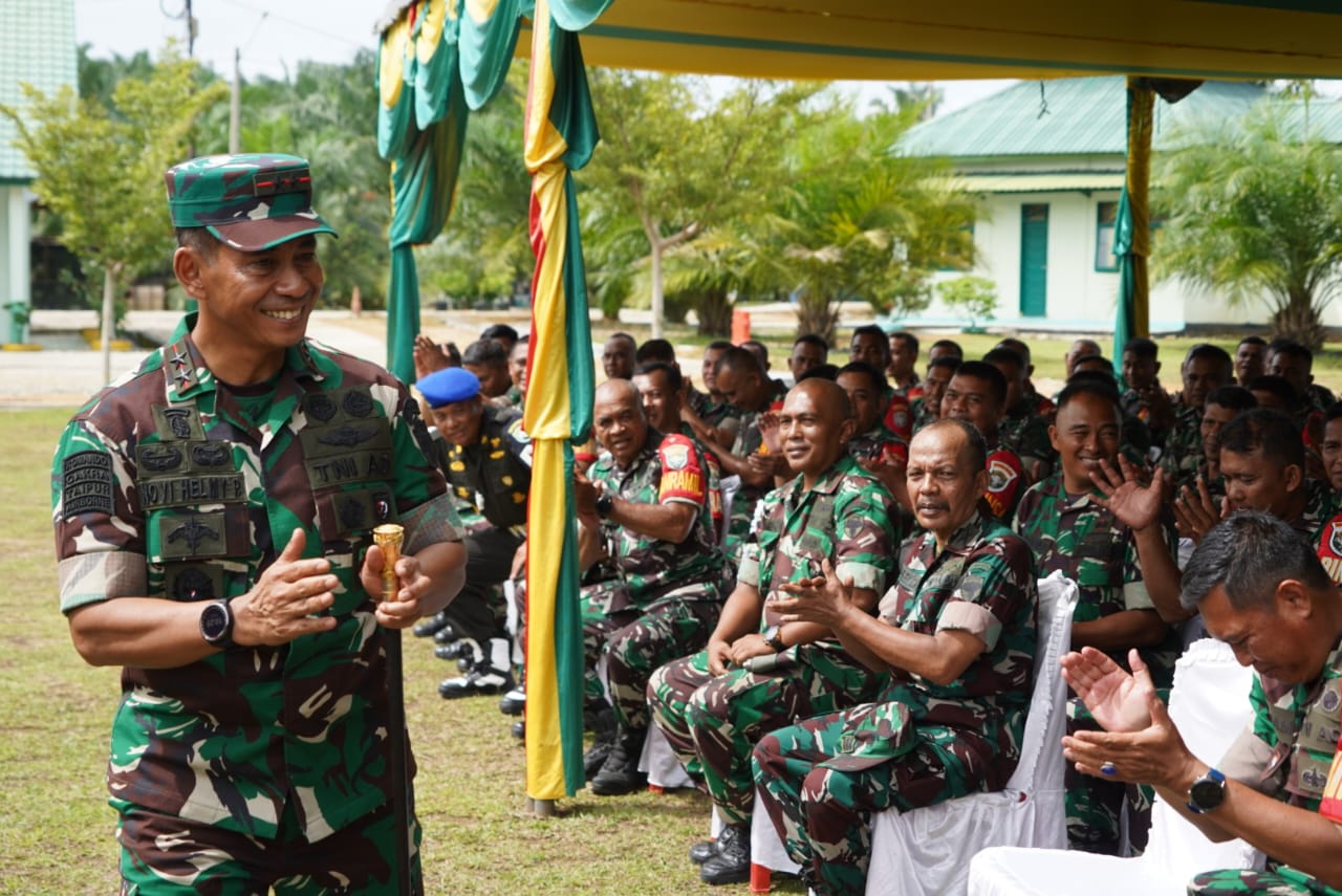 Kunker Pangdam IM dan Ibu Ketua Persit KCK Daerah Iskandar Muda ke Kodim 0118/Subulussalam.