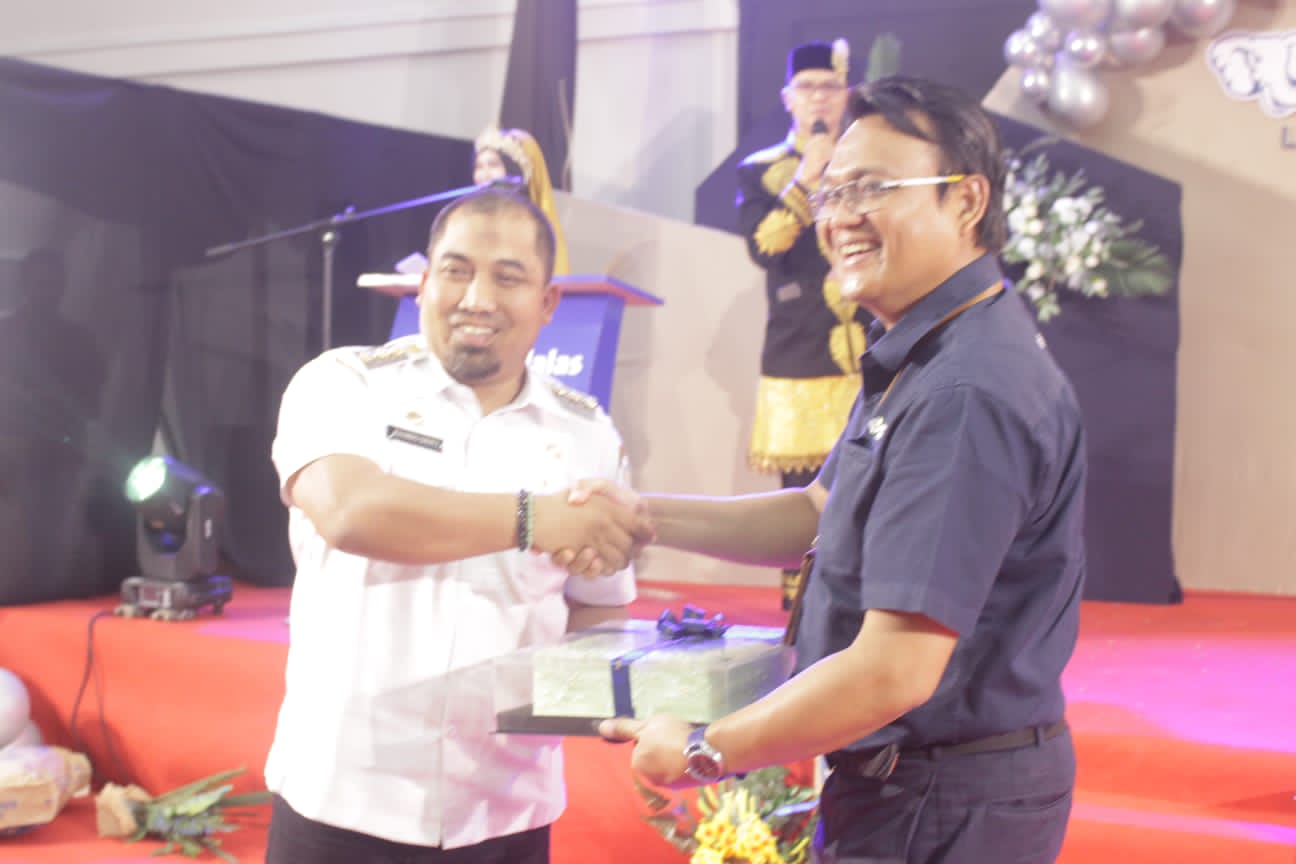 Pj Bupati Aceh Besar Hadiri HUT ke-40 Semen Andalas