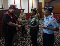 Panglima Komando Daerah Militer Iskandar Muda (Pangdam IM) Mayjen TNI Novi Helmy Prasetya, S.I.P., M.I.P., menghadiri Penyambutan kedatangan Menteri Pemuda dan Olahraga (Menpora) Ario Bimo Nandito Ariotedjo, S.H., di ruangan VVIP Bandara Sultan Iskandar Muda