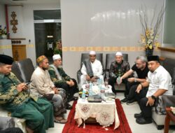 Pj Bupati Iswanto Antar Ulama Aceh Besar Berangkat Umrah