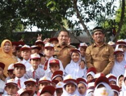 Setelah 30 Tahun, Iswanto Kembali ke SDN Cot Meuraja