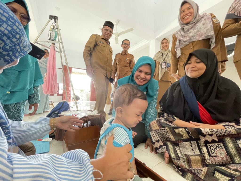 Pj Ketua TP-PKK Banda Aceh Monitoring Aksi Bulan Penimbangan Serentak