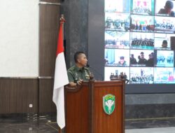 Kasdam IM memberikan pengarahan secara langsung dan Virtual kepada Bintara dan Tamtama lulusan 2021 s.d 2023 di Aula Yudha Gedung Malahayati, Makodam IM.