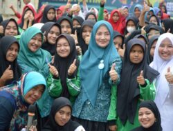 Cut Rezky Dampingi Pj Ketua TP PKK Aceh Kunjungi Gampong Neuheun