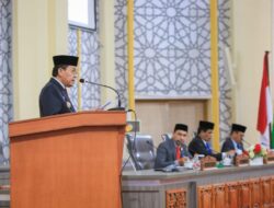 Pj Amiruddin Serahkan RKUA-PPAS 2024 kepada Legislatif