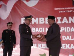 Wakili Pj Bupati, Sekda Aceh Besar Serahkan Remisi Kepada 228 Napi Rutan Jantho