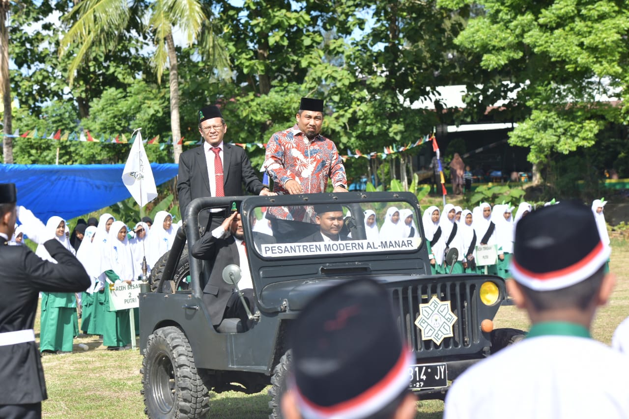 Pj Bupati Aceh Besar Irup Apel Tahunan Pekan Perkenalan Khutbatul Arsy Pesantren Al Manar