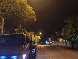 Sempat Mati, Dishub Aceh Besar Perbaiki Lampu Jalan di Kawasan Meunasah Krueng