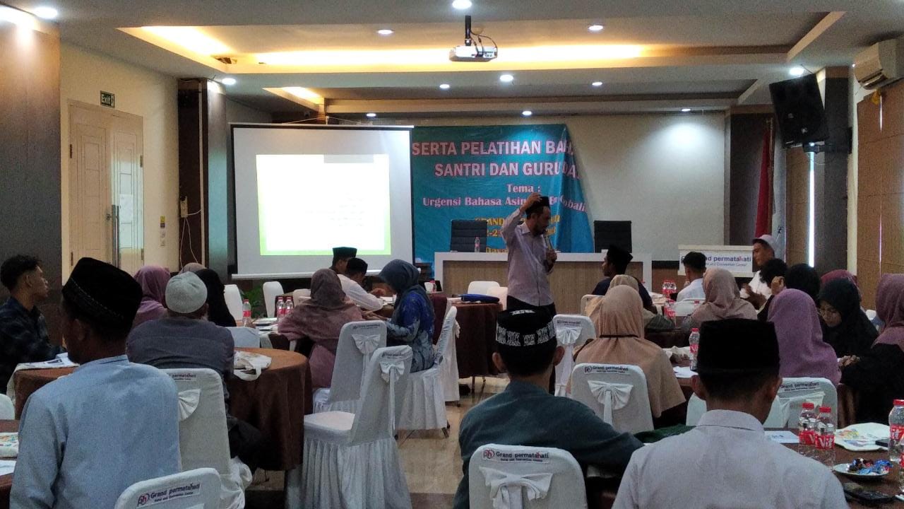 50 Santri dan Guru Dayah Kota Banda Aceh Dibekali Pelatihan Bahasa Asing